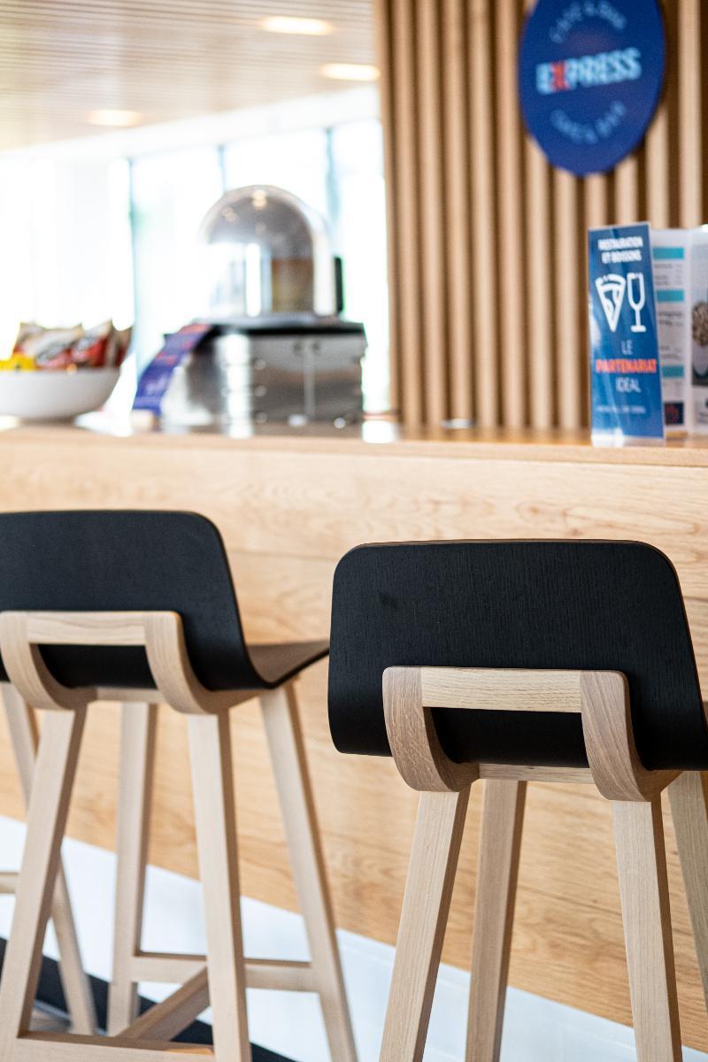 Holiday Inn Express - Bordeaux - Lormont By Ihg Bagian luar foto