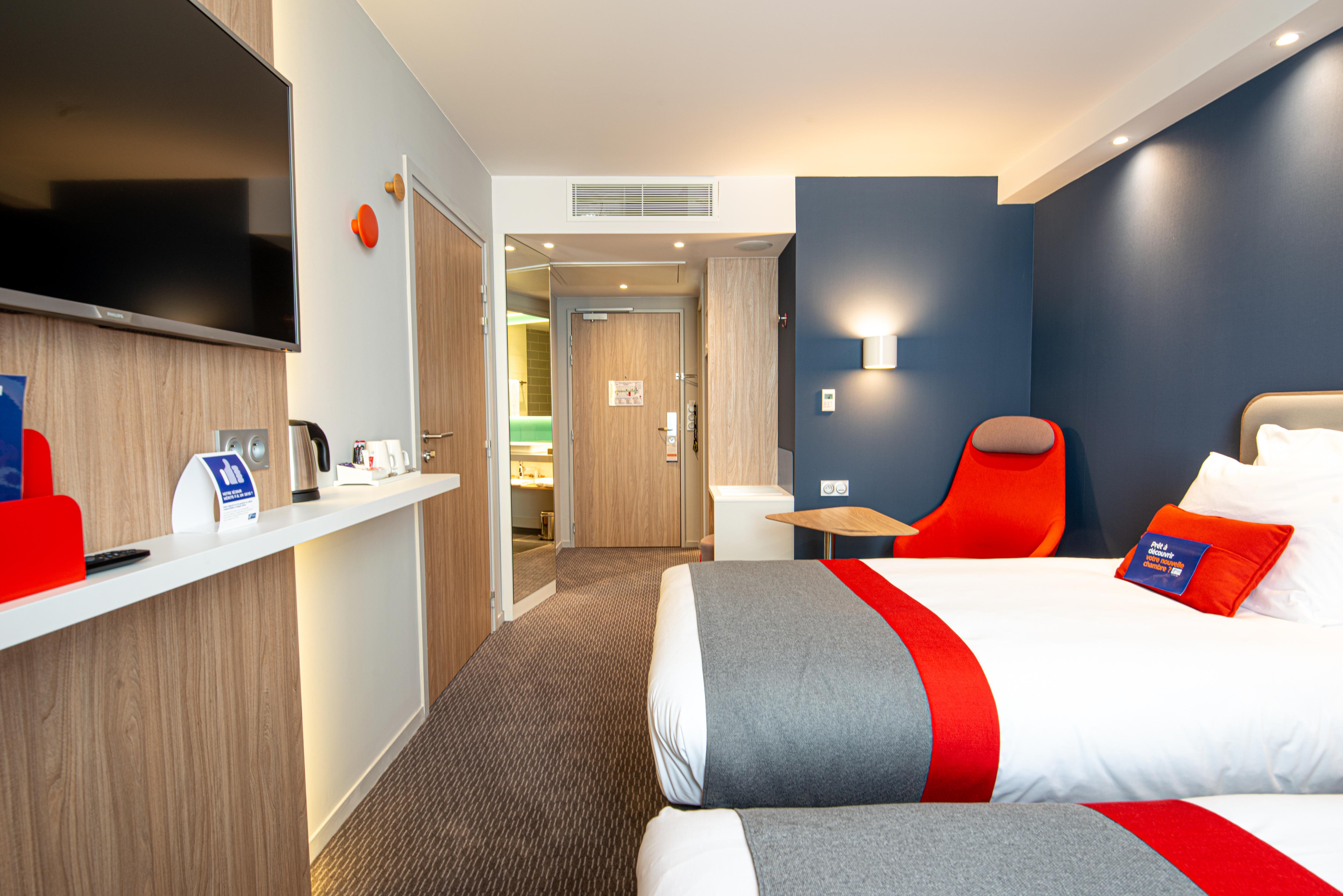 Holiday Inn Express - Bordeaux - Lormont By Ihg Bagian luar foto