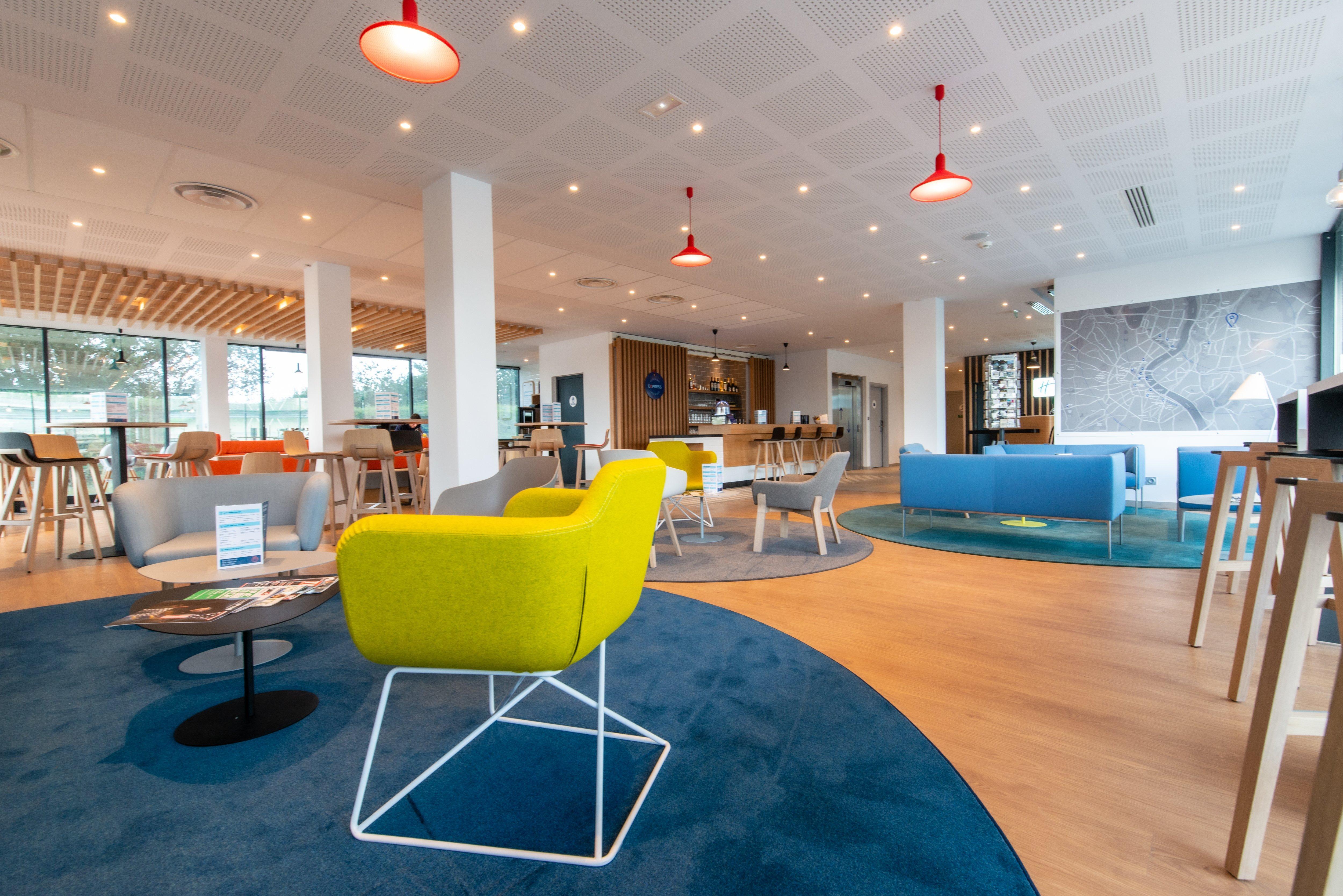 Holiday Inn Express - Bordeaux - Lormont By Ihg Bagian luar foto