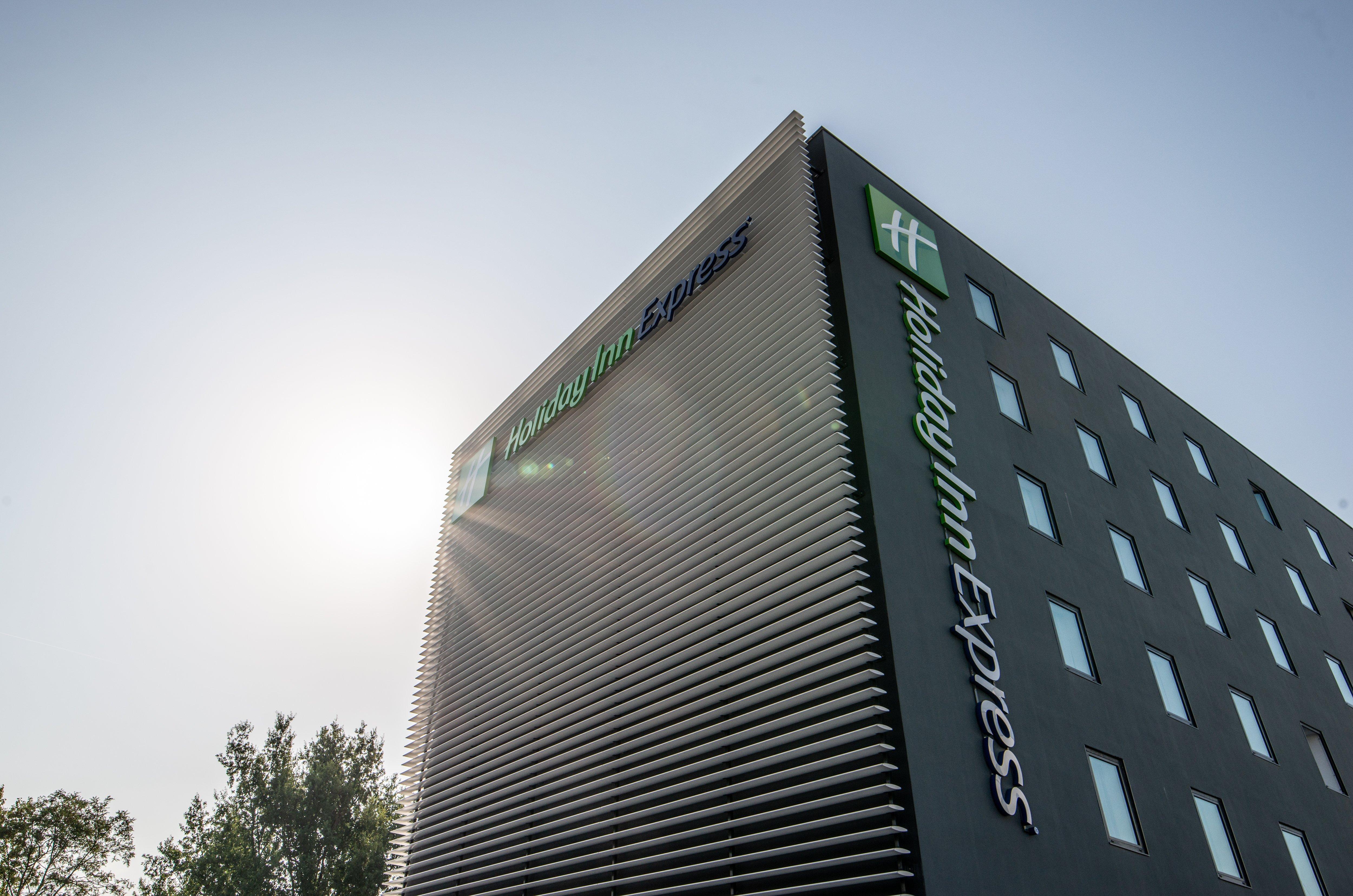 Holiday Inn Express - Bordeaux - Lormont By Ihg Bagian luar foto