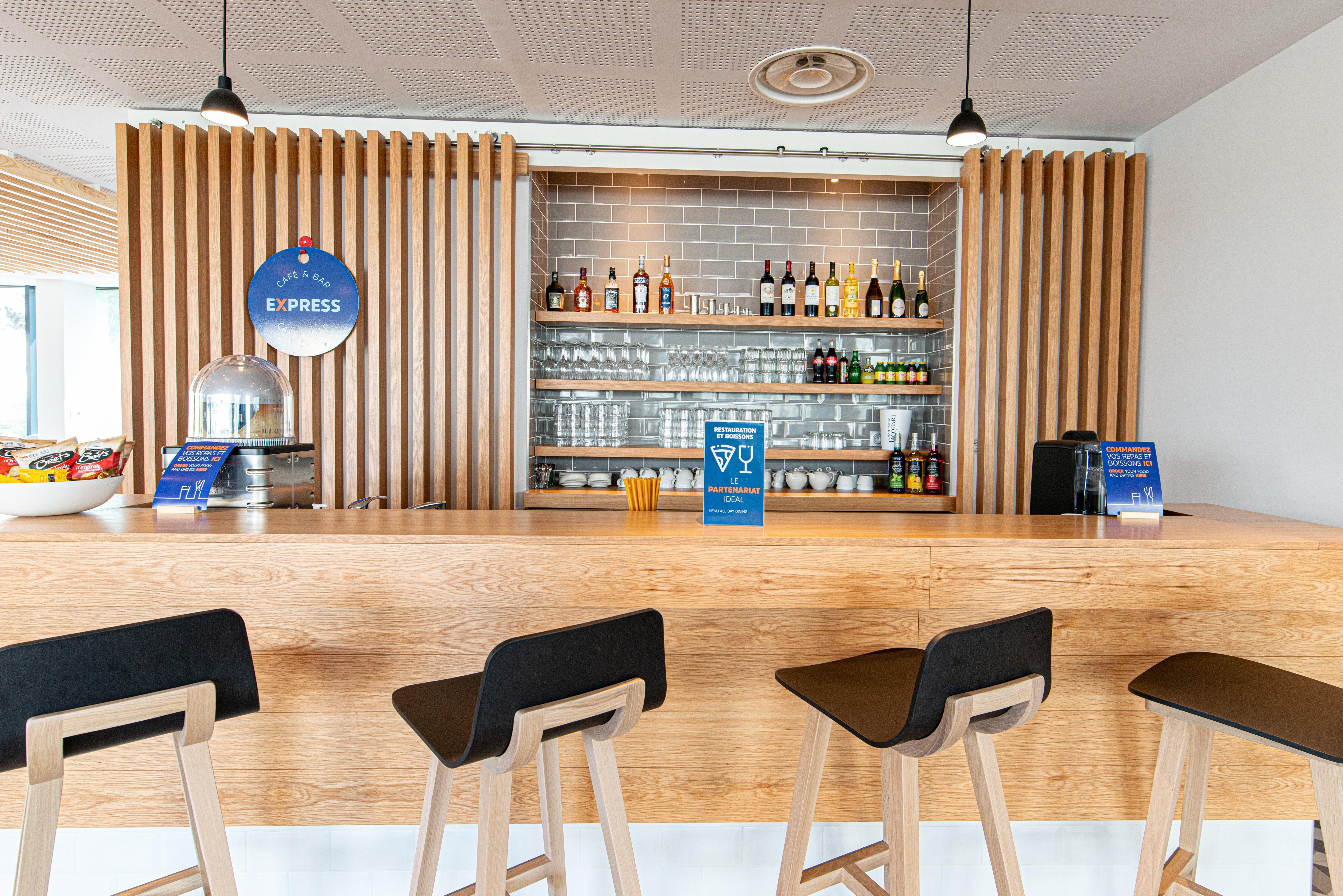 Holiday Inn Express - Bordeaux - Lormont By Ihg Bagian luar foto